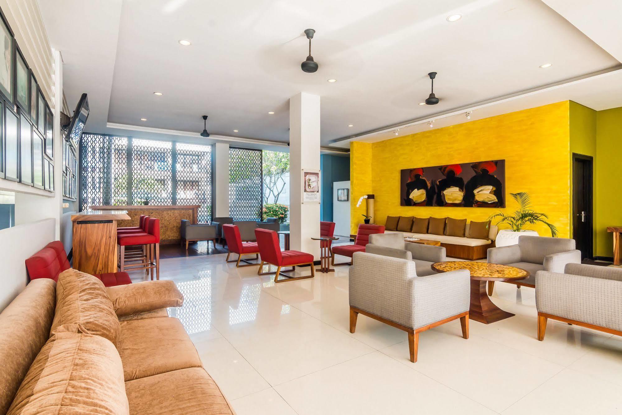 Zen Rooms Kuta Beach Poppies Lane Exterior photo