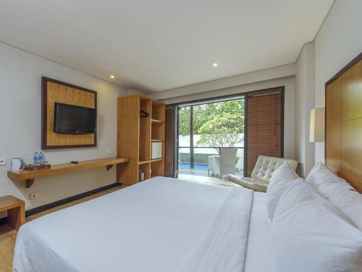 Zen Rooms Kuta Beach Poppies Lane Exterior photo